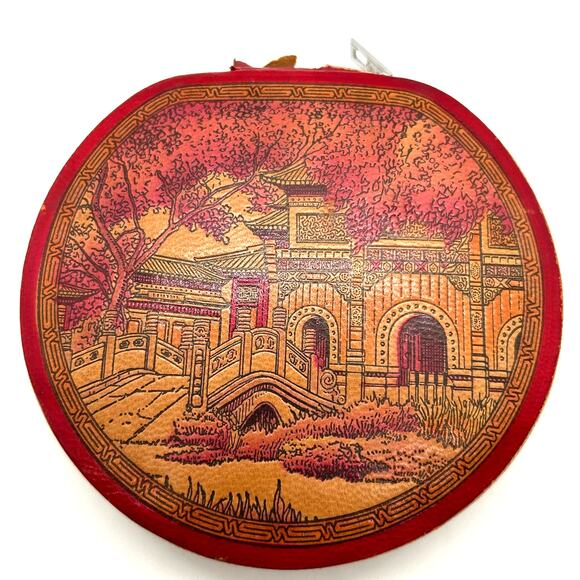 Vintage 1930's or 40's Leather Powder Compact - Picture 2 of 11